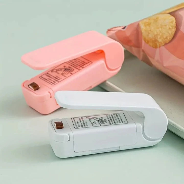 Portable 2-in-1 Bag Sealer & Cutter - Keep Your Food Fresh!